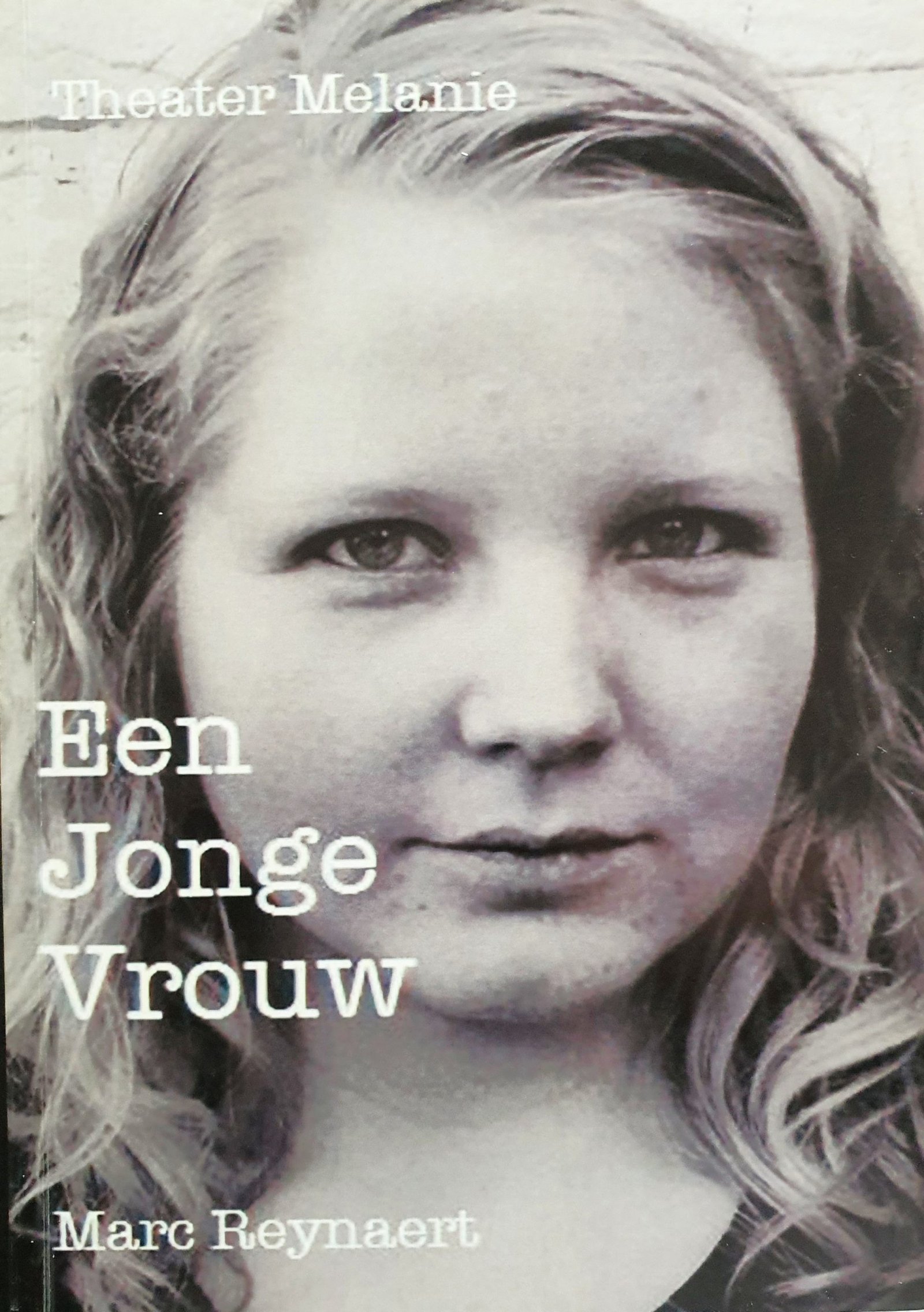 boek jonge vrouw kaft